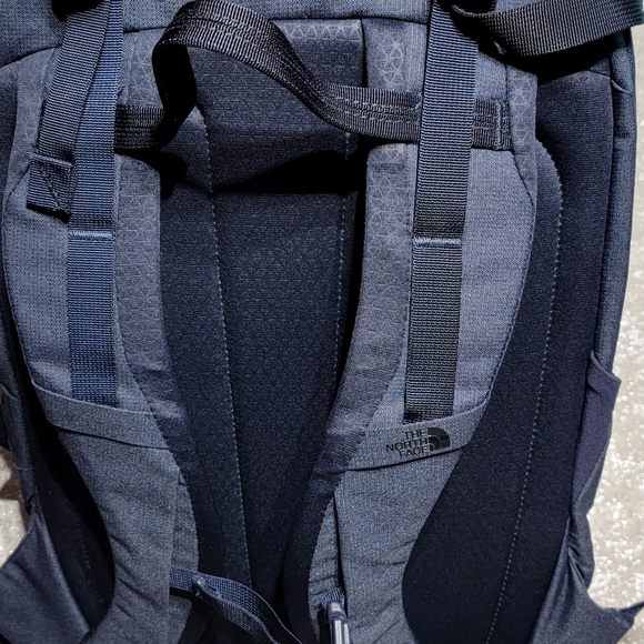 NEW The North Face Aurora Women's Navy Blue Backpack $109 - Picture 4 of 15